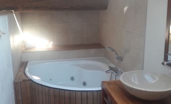 Chambres d'Hôtes "LE CALME"