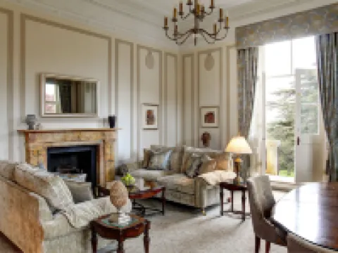 マクドナルド バス スパ バースのホテル