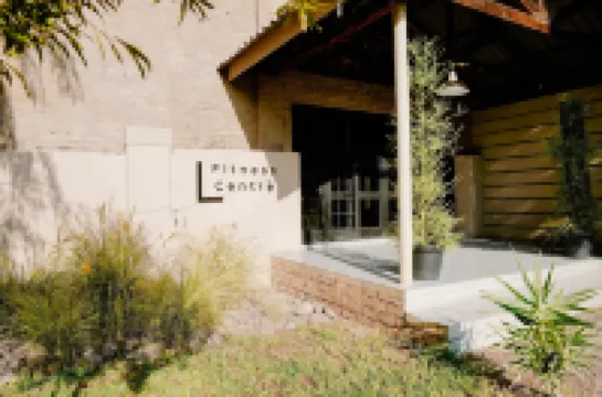 Lighthouse Guesthouse & Cafe Hotéis em 