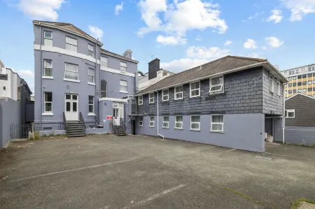 The Drake Hotel Plymouth Отели рядом с достопримечательностью «Порткерно Бич»