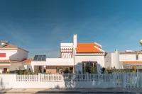 LV Premier La2 Pool, AC, Garden, Sea View Hotels near Lagoa de Albufeira Beach