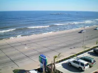 Holiday Inn Express & Suites GALVESTON WEST-SEAWALL by IHG - Parking