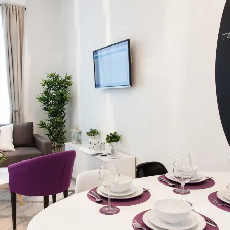 Tesla Boutique Apartments & Rooms