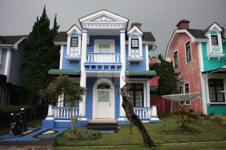 Villa Kota Bunga Peony
