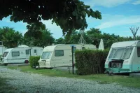 The Campster Kanchanaburi - parkir