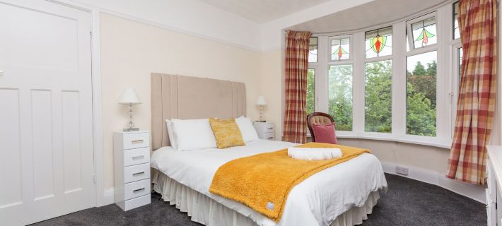 Superior Three Bedroom House with Sea View Hotels in Castle