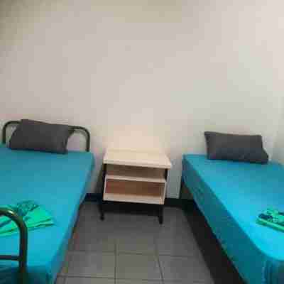 Unu Pikin Guesthouse Rooms