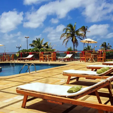 Bahiamar Hotel Отели рядом с достопримечательностью «Парк аттракционов Блу-Кост»