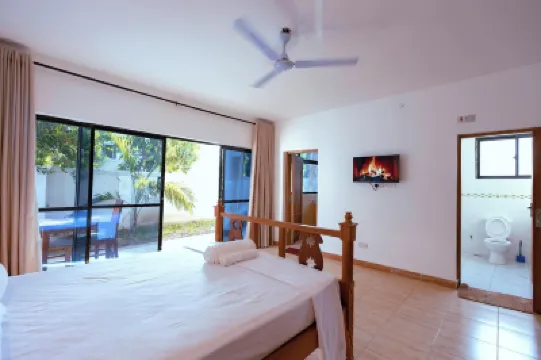 디아니 럭스 스페이셔스 A  호텔