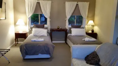 Waterview Gardens B&B Hôtels à : Blackmans Bay