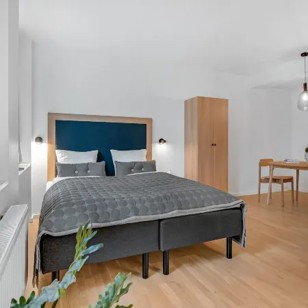 Studio1A Hotel Apartments Отели рядом с достопримечательностью «Футбольный стадион «Паркен»»