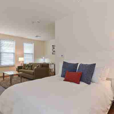 Global Luxury Suites East Boston Rooms