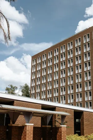 Canberra Accommodation Centre Отели рядом с достопримечательностью «Australian Academy of Science»