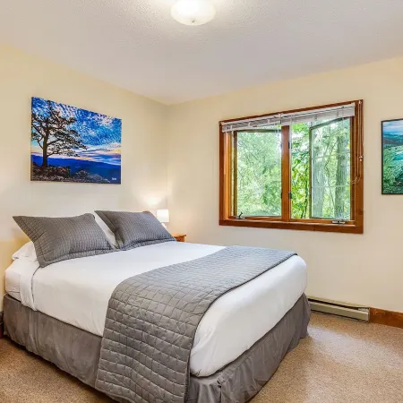 Love Ridge Mountain Lodging