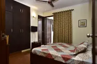 2BHK Comfortable Furnished Serviced Apartments in Hauz Khas - Woodpecker Apartments