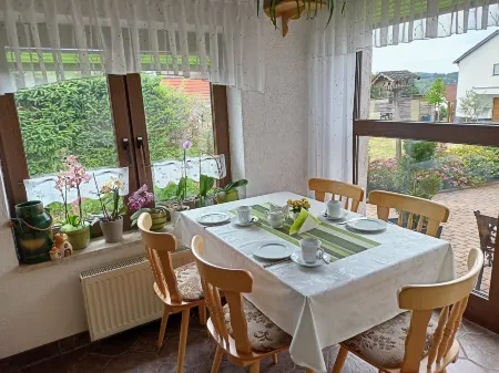 Pension Dreiländereck Отели в г. Остхайм-фор-дер-Рён