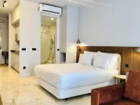 Youropo - Downtown Hotel a 