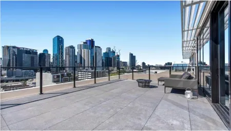 Luxury Penthouse with Astonishing Bay and City Views Отели рядом с достопримечательностью «Альберт-Парк»