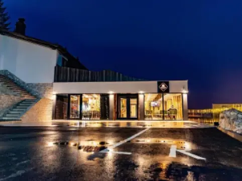 โรงแรม ฟอร์เรสท์