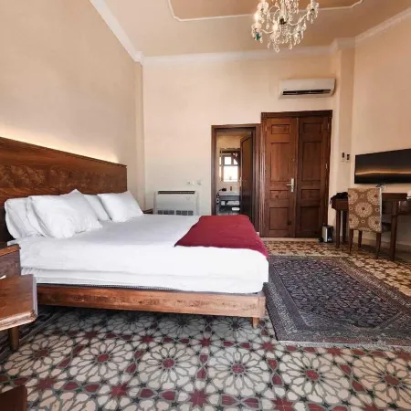 La Place Hotel