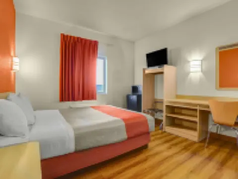 Howard Johnson by Wyndham Lemoore Hotels in Lemoore