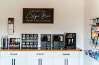 Grey Pine Lodge Hotels in White Hall