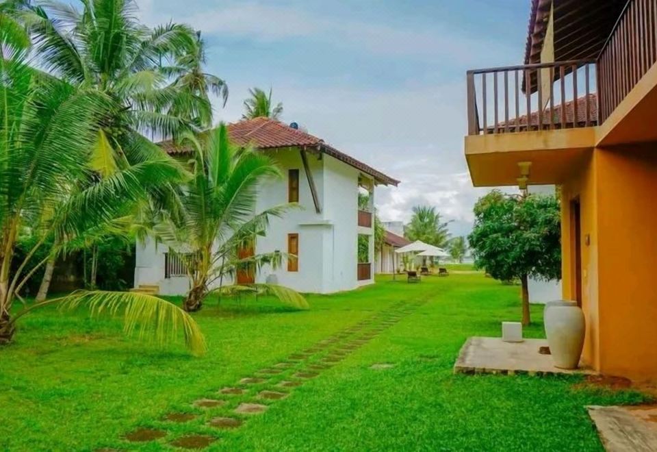 Hotel Muthumuni Ayurveda Beach Resort, Exterior, Garden