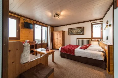 Hôtel le Grand Truc Отели в г. Фонкуверт-ла-Тусюир