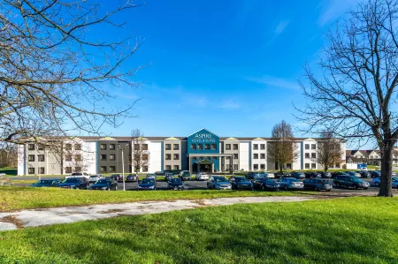 Aspire Hotel and Suites Отели рядом с достопримечательностью «Либерти Маунтин Резорт & Конференс Сентер»