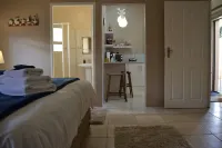 Caulfield Self Catering โรงแรมใน