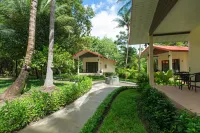 Garden Villa Khaolak Các khách sạn gần Pak Weep Beach