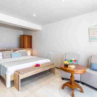 Le Peninsula Bay Beach Resort Rooms
