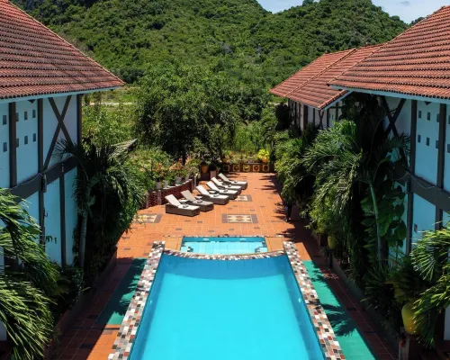 Victory Road Villas Hotels in Son Trach