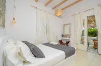 Valena Mare Suites & Apartments