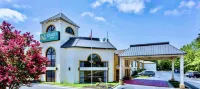 Quality Inn Fort Mill Near Carowinds Blvd - Parking