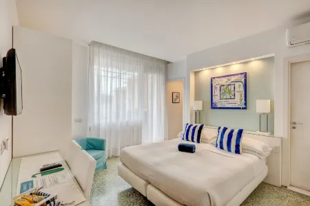 Sorrento Apartments Отели рядом со станцией Сорренто