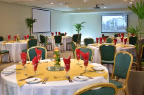 Sleep Inn Hotel Paseo Las Damas Hotel di San Jose