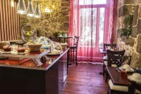 Hôtel Henri IV Hotels in Damazan