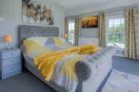 Hopkins Retreat Farm - 5 Bedroom House - Swansea Hotels near Upper Lliw Reservoir