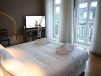 Muralha Charm House Hotels in Almacave
