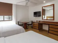 Hotel San Lucas Hotels near TAPO