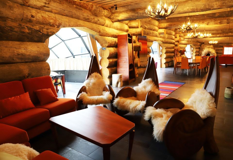 카크슬라우타넨 아틱 리조트 - 이글루 앤드 샬레