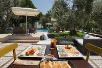 Risus Garden Marina Hotel - en bord de mer