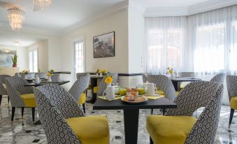 Hotel Carlton
