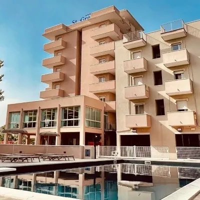 Hotel St. Gregory Park Hotels near وسط ريميني المارينا