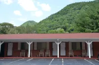 Travelowes Motel - Maggie Valley