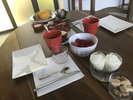 Chambres D’hôtes, Gîte, Suite : “Au Hangar ” Отели в г. Давезьё