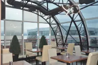 The Lonsdale Quay Hotel Hotels in Greater Vancouver