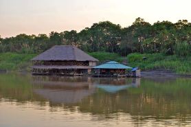 Cabaña Flotante Kurupira