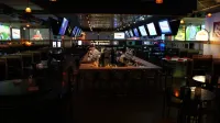 Canad Inns Destination Centre Windsor Park - bar